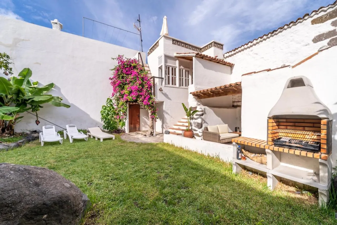 Holiday home Casa Buganvilla Hermigua