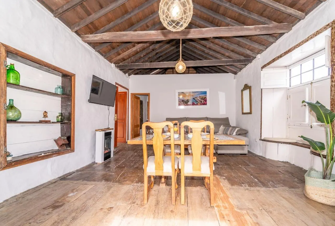 Holiday home Casa Buganvilla Hermigua
